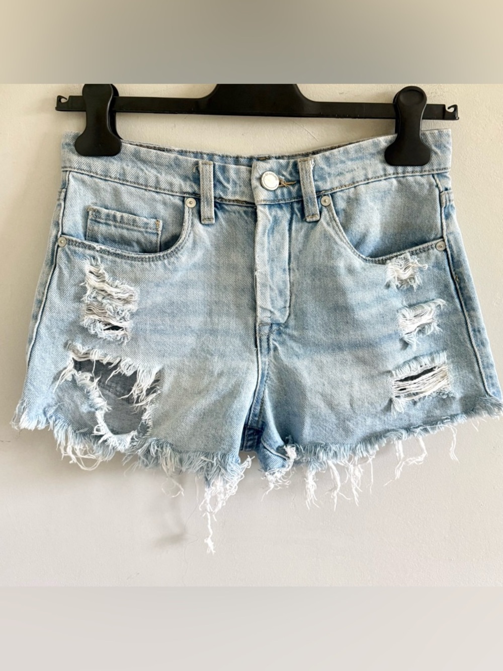 Blank NYC “The Barrow” Vintage High Rise Light Wash Blue Denim Shorts | Size 25
